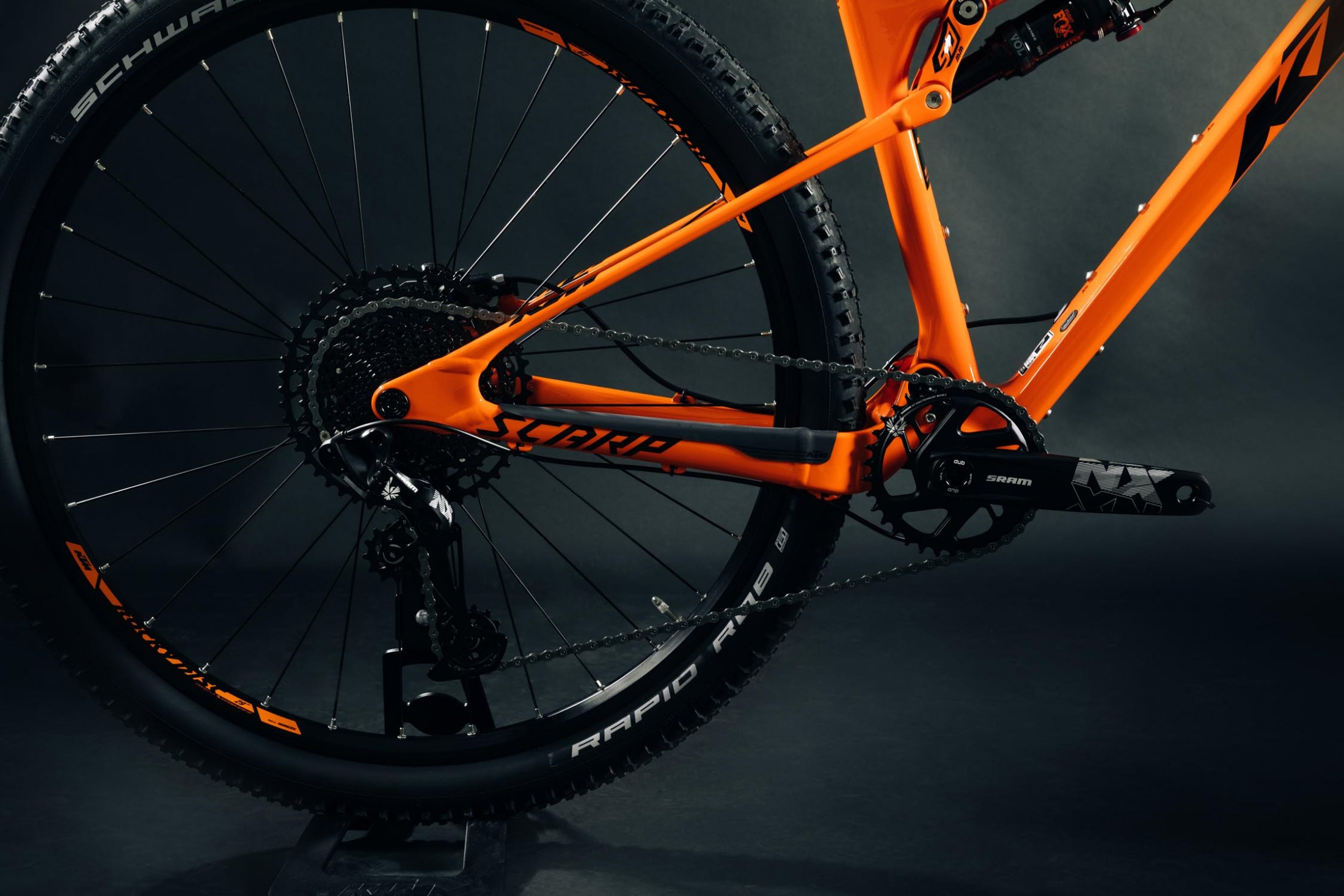 Ktm-scarp-one-1964-orange-glossy (3)