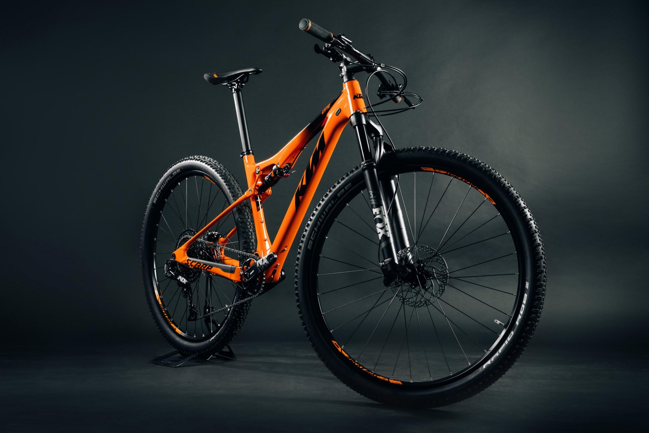 Ktm-scarp-one-1964-orange-glossy (6)