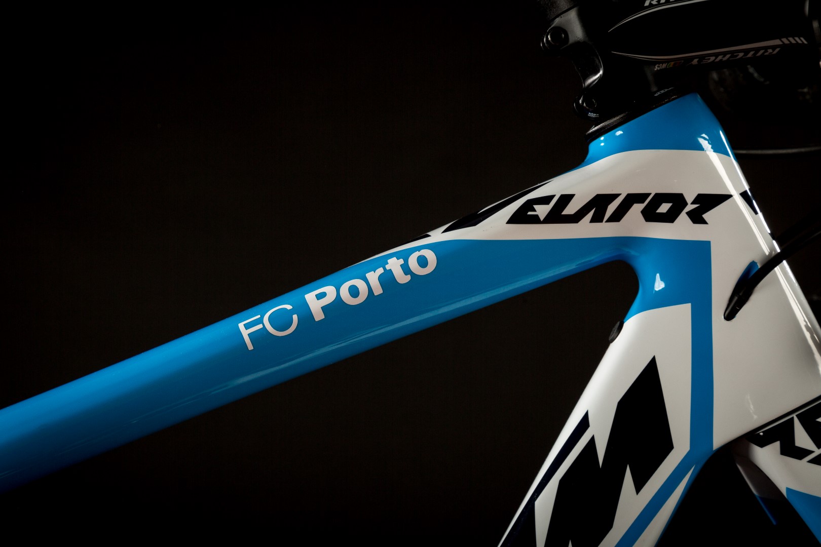 Revelator-w52-fc-porto-2017 (14)